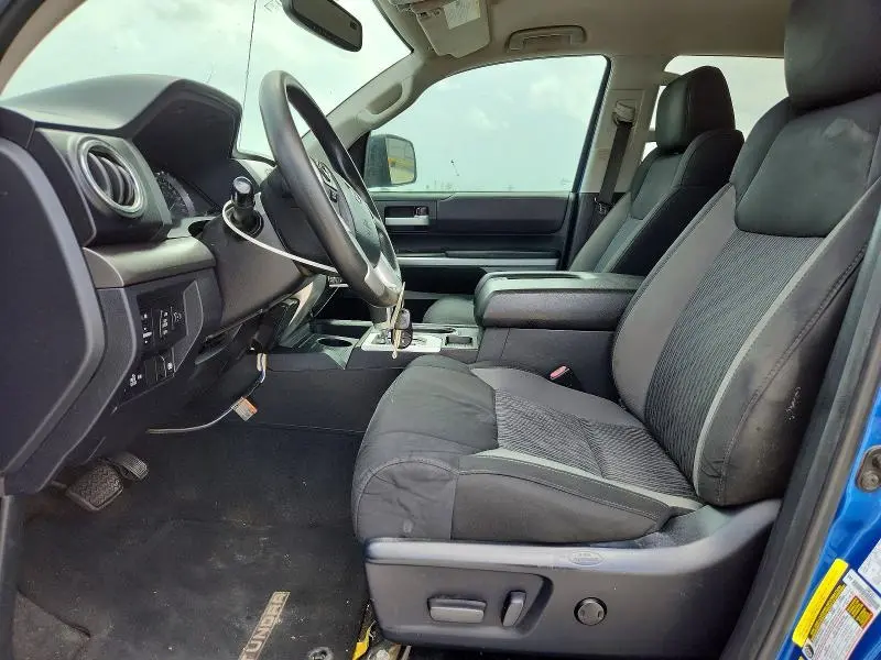 2017 TOYOTA TUNDRA CREWMAX SR5  