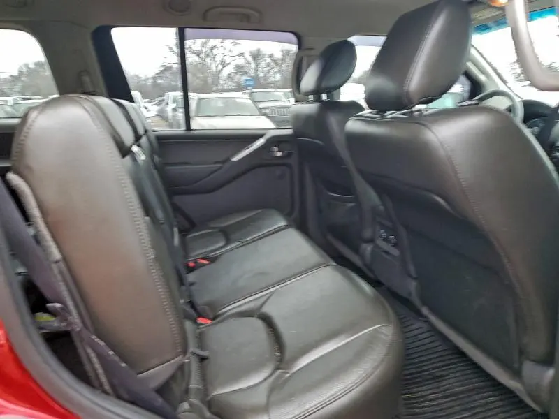 2011 NISSAN PATHFINDER S  