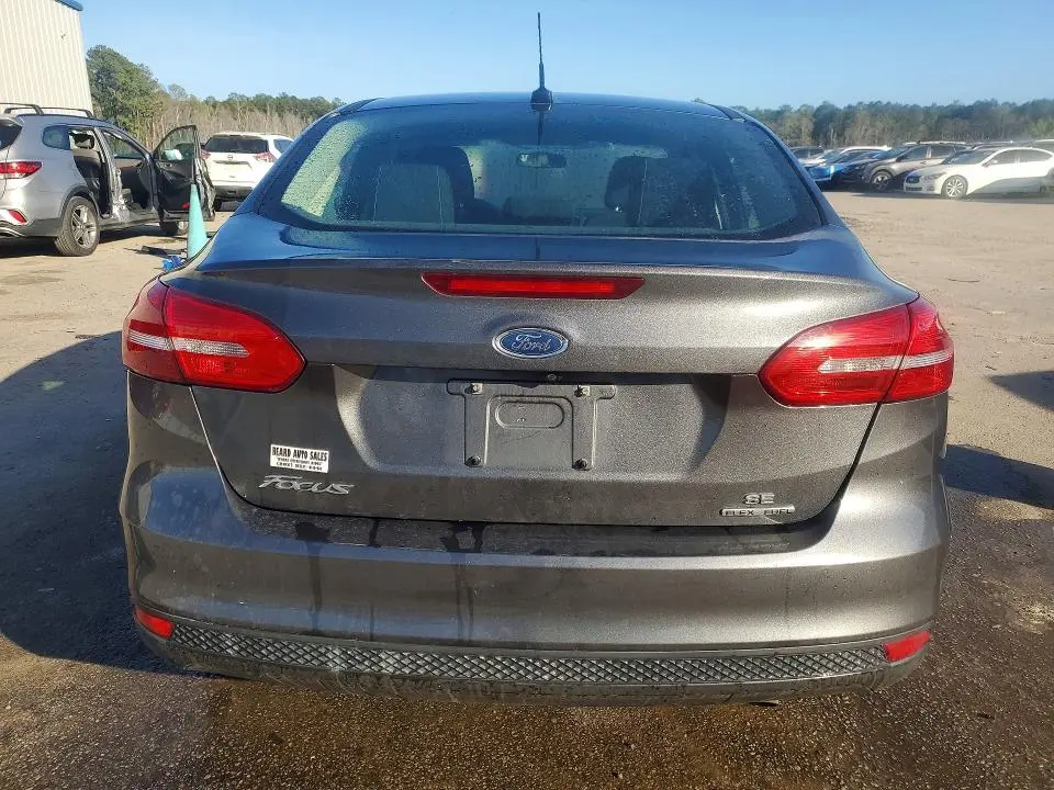 2016 FORD FOCUS SE  