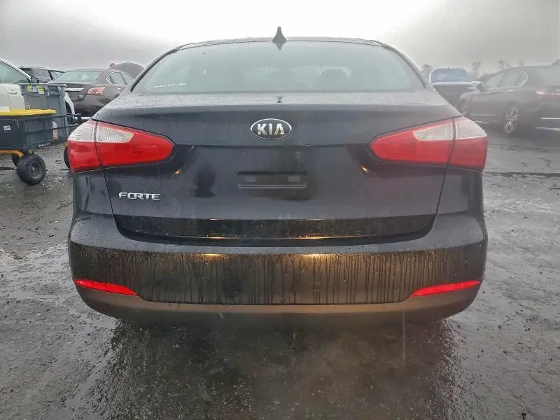 2015 KIA FORTE LX  