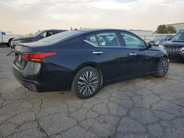 2024 NISSAN ALTIMA SV  