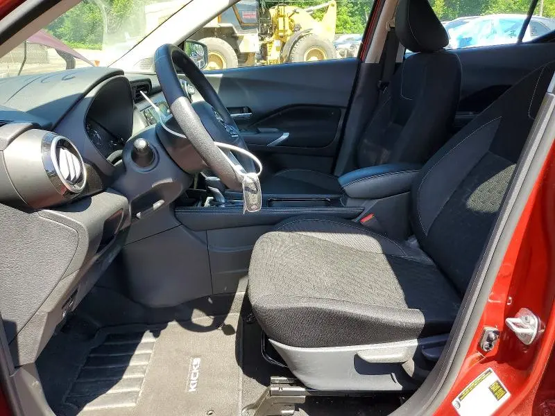 2024 NISSAN KICKS SV  