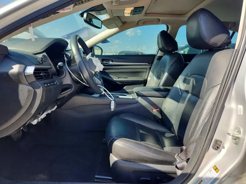 2019 NISSAN ALTIMA SV  