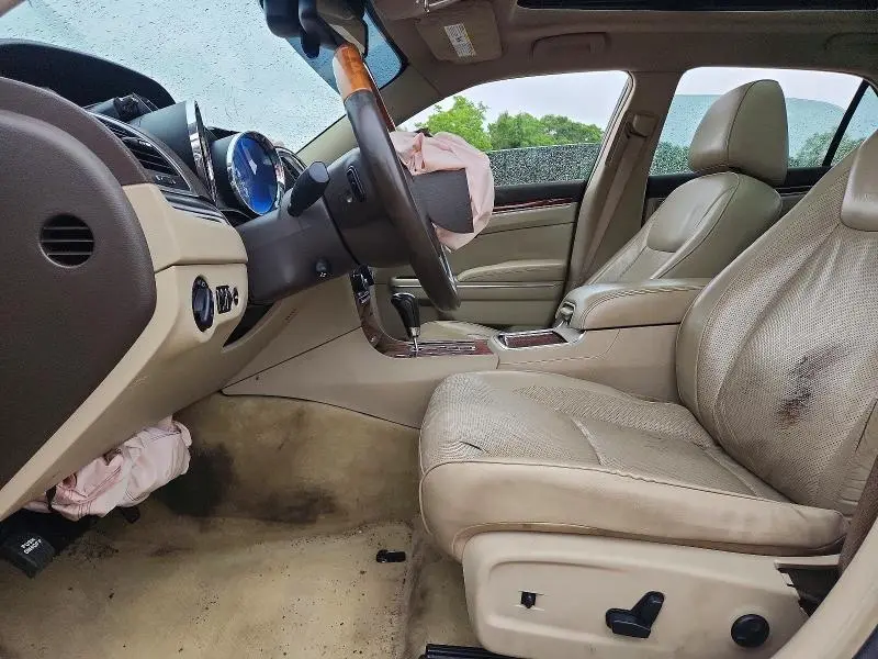 2011 CHRYSLER 300C   
