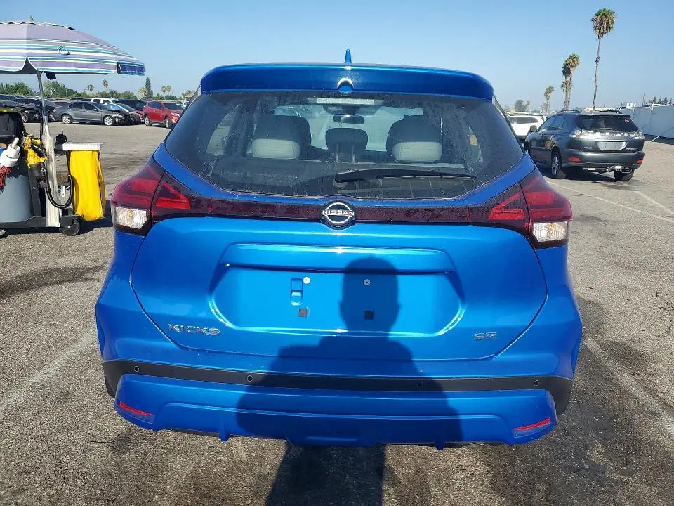 2024 NISSAN KICKS SR  