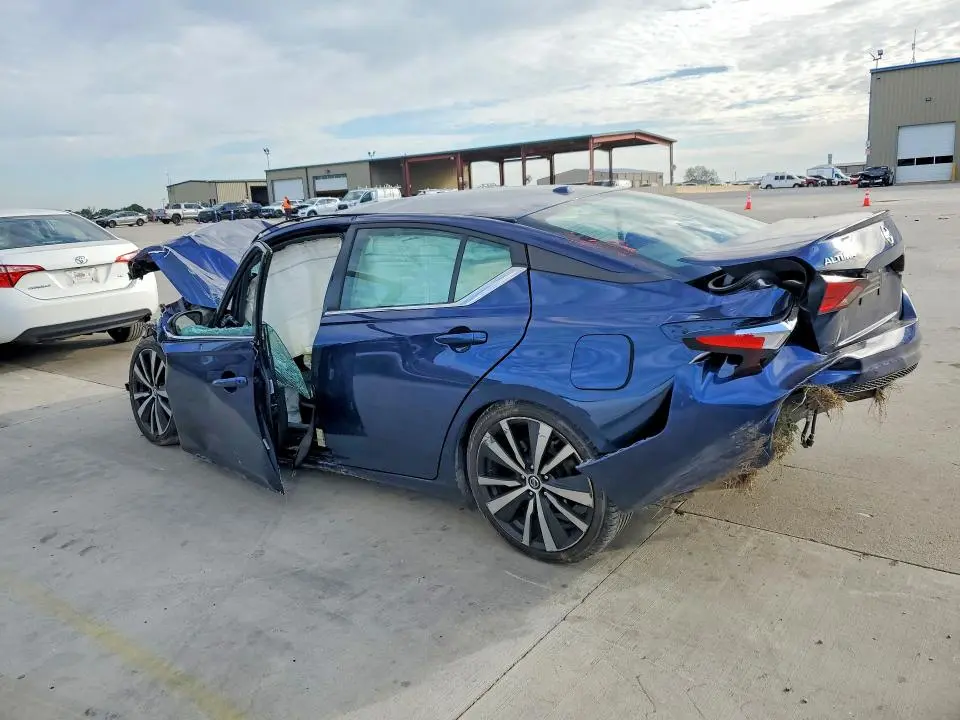 2022 NISSAN ALTIMA 2.5 SR  