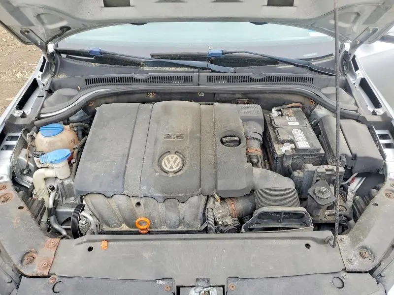 2012 VOLKSWAGEN JETTA SE  