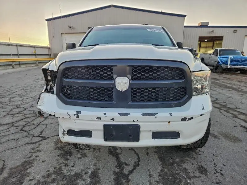 2016 RAM 1500 ST  