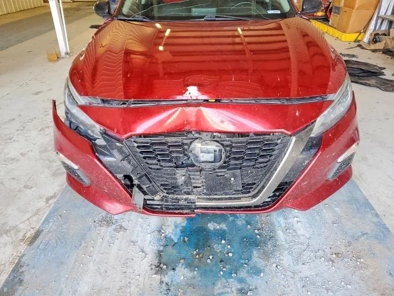 2021 NISSAN ALTIMA SR  