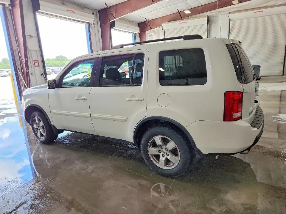 2011 HONDA PILOT EX  
