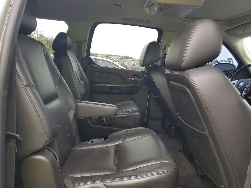 2010 CADILLAC ESCALADE ESV PREMIUM  