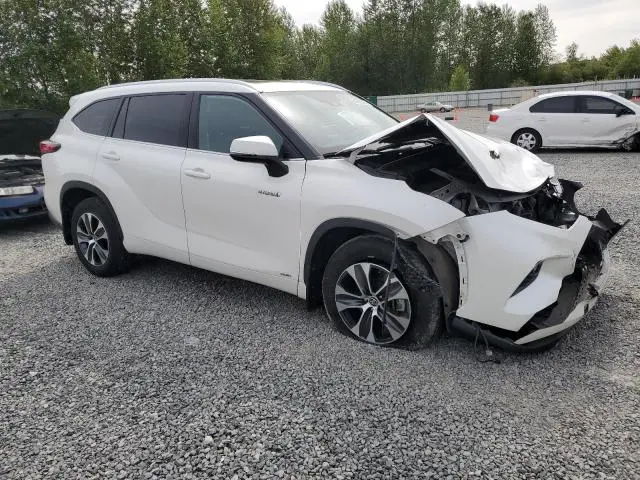 2020 TOYOTA HIGHLANDER HYBRID XLE  
