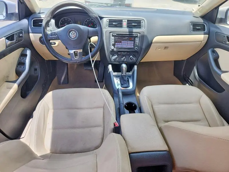 2012 VOLKSWAGEN JETTA SE  