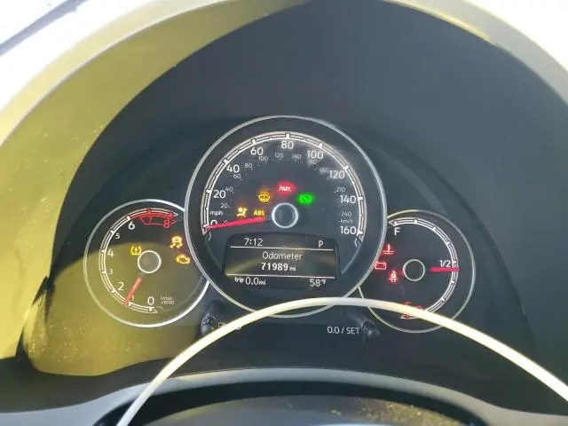 2019 VOLKSWAGEN BEETLE SE  