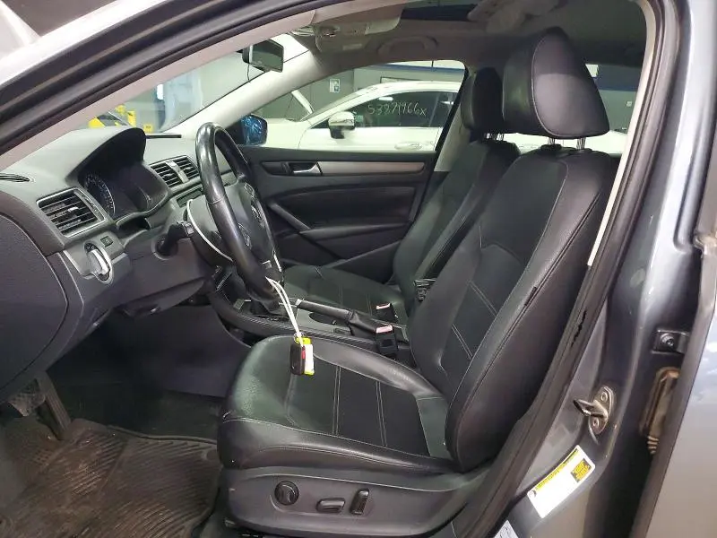 2014 VOLKSWAGEN PASSAT SE  