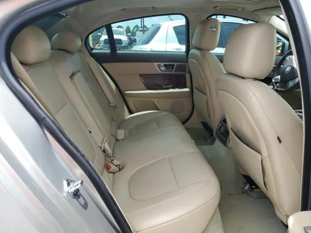 2011 JAGUAR XF PREMIUM  