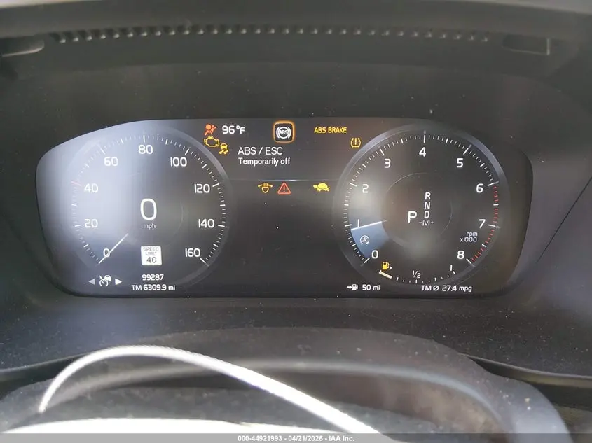 2021 VOLVO XC40 T5 MOMENTUM