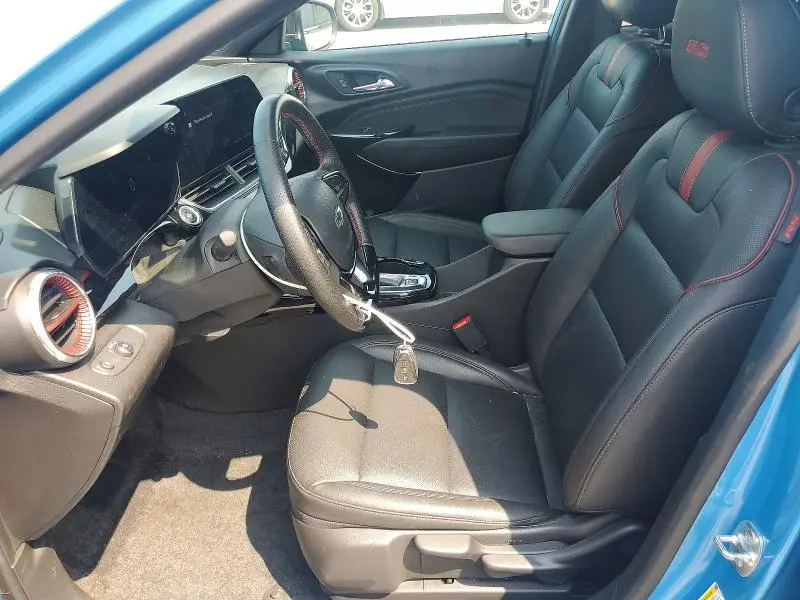 2025 CHEVROLET TRAX 2RS  