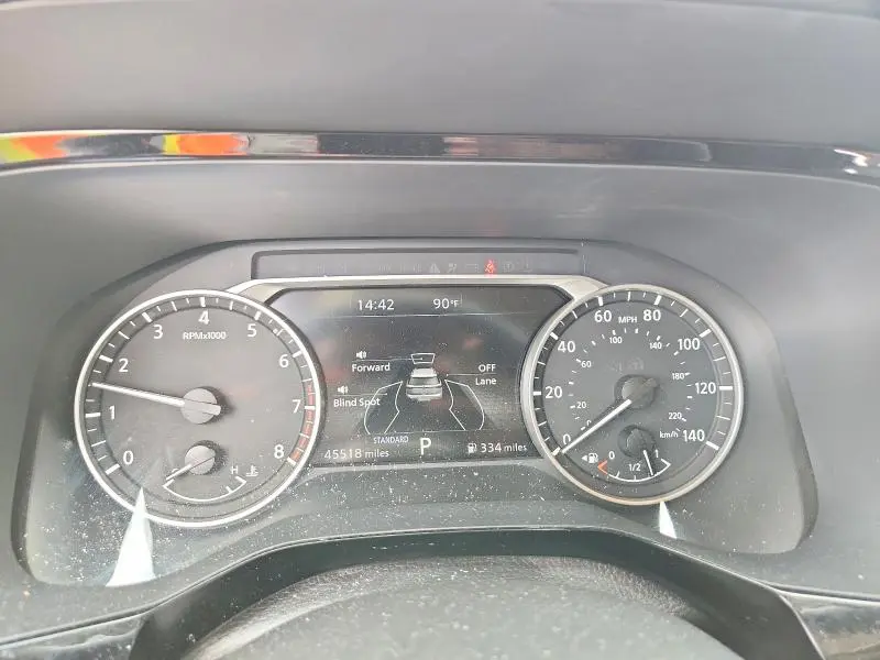 2023 NISSAN PATHFINDER SV  
