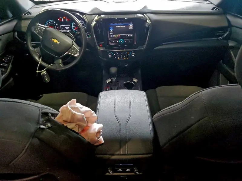 2023 CHEVROLET TRAVERSE LT  