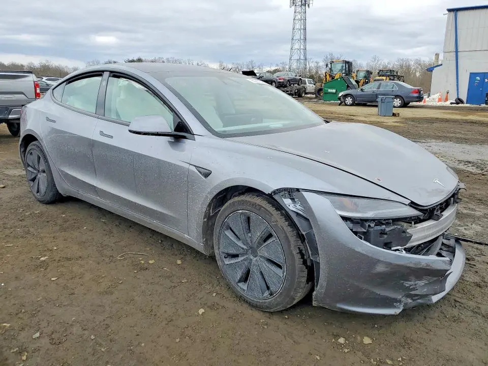 2024 TESLA MODEL 3   