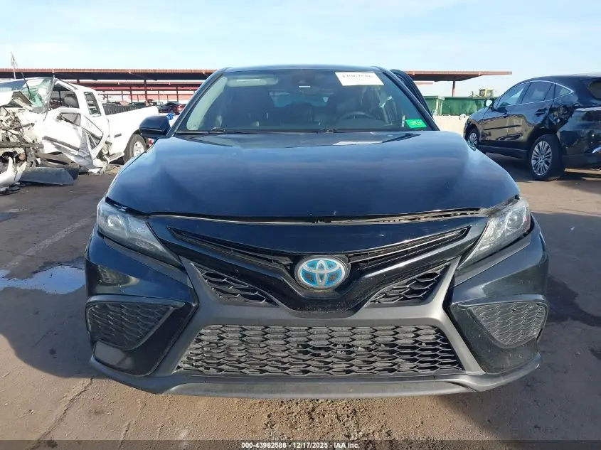 2021 TOYOTA CAMRY SE HYBRID