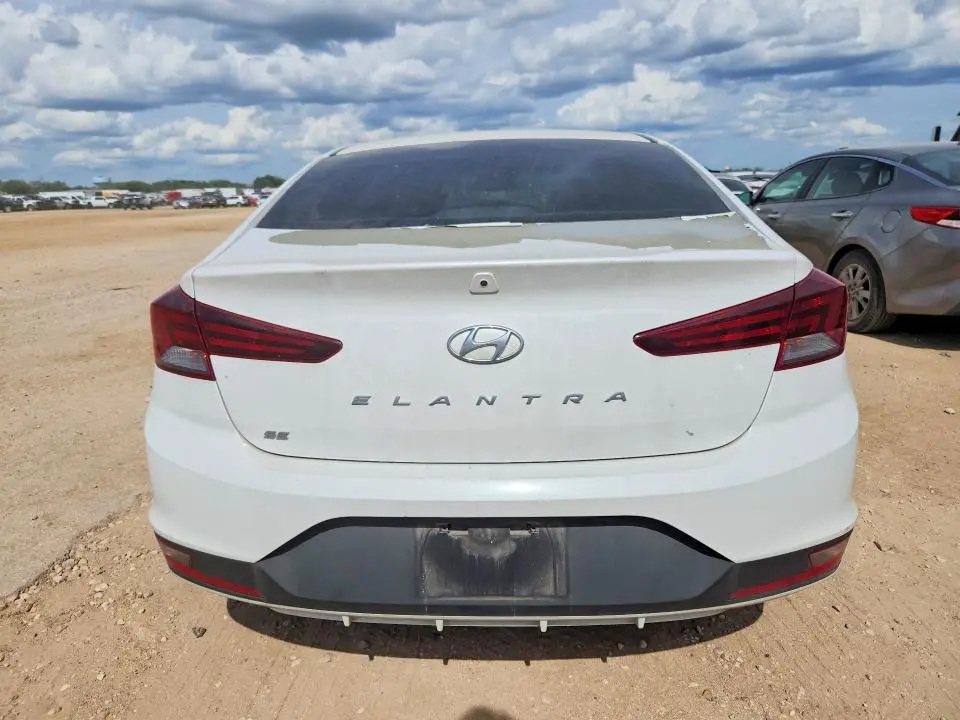 2020 HYUNDAI ELANTRA SE  