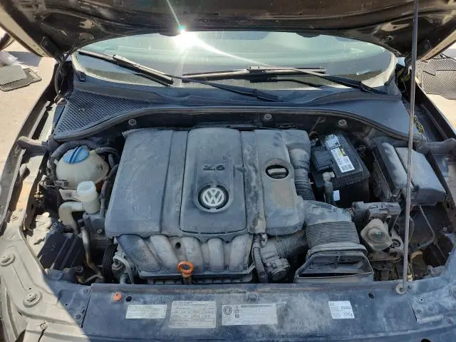 2012 VOLKSWAGEN PASSAT S  
