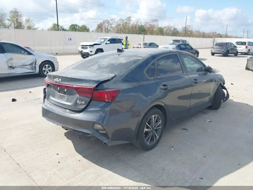 2024 KIA FORTE LXS