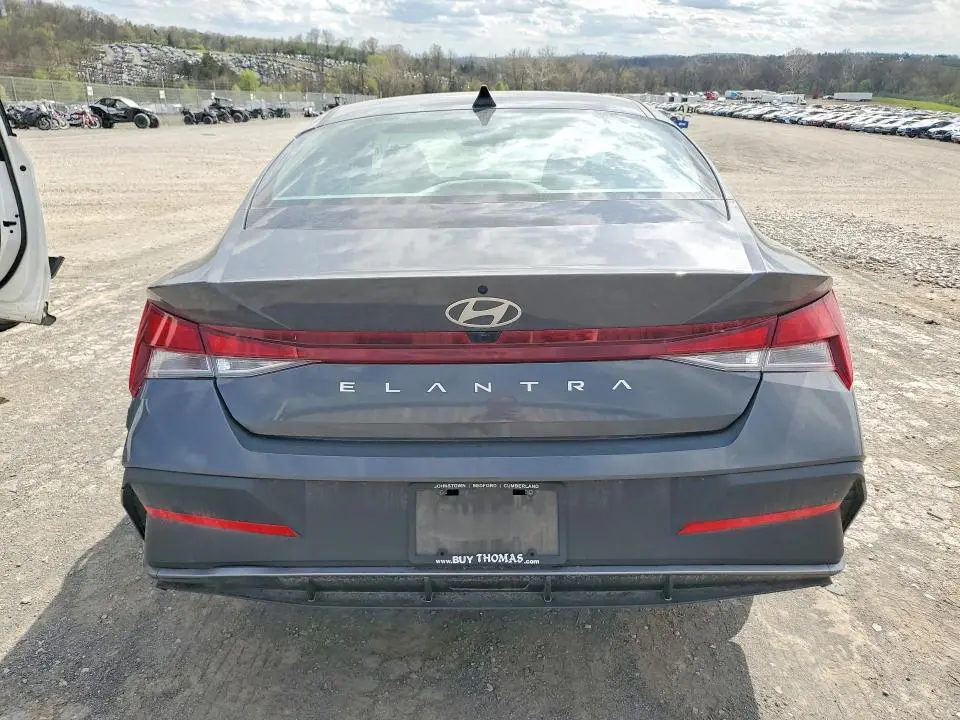 2024 HYUNDAI ELANTRA SEL  