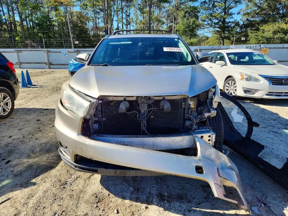 2014 TOYOTA HIGHLANDER XLE  