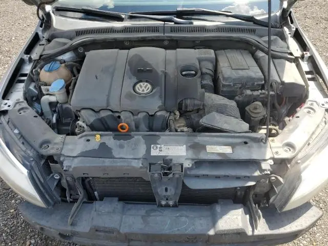 2013 VOLKSWAGEN JETTA SE  