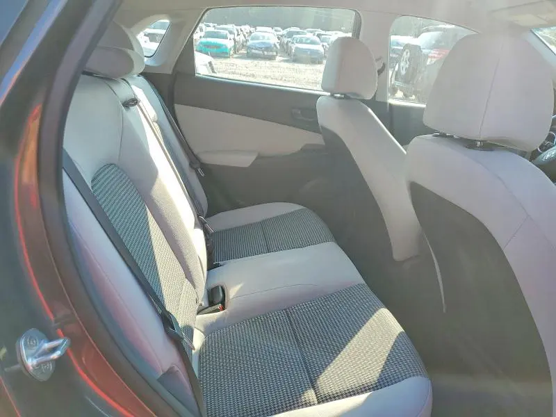 2022 HYUNDAI KONA SE  