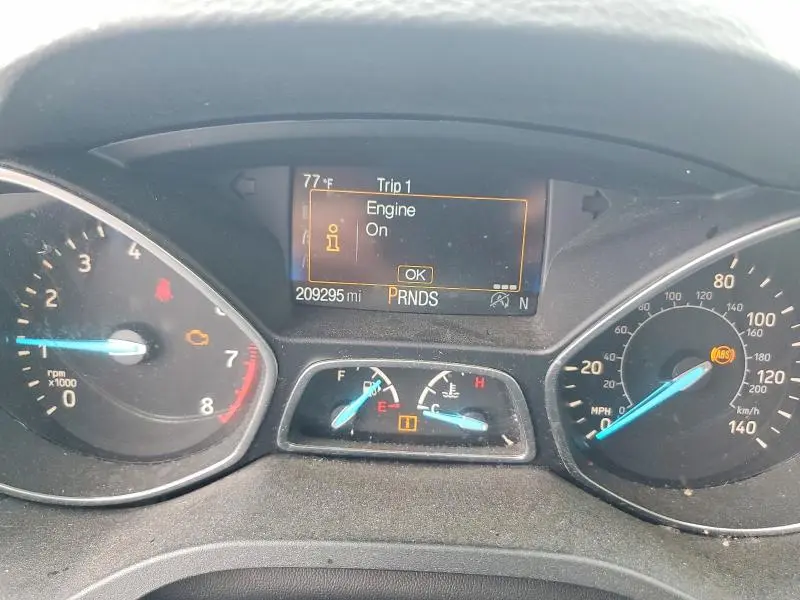 2017 FORD ESCAPE SE  