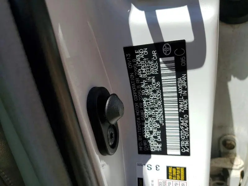 2014 TOYOTA PRIUS V THREE  