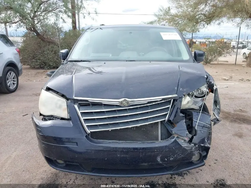 2010 CHRYSLER TOWN & COUNTRY TOURING