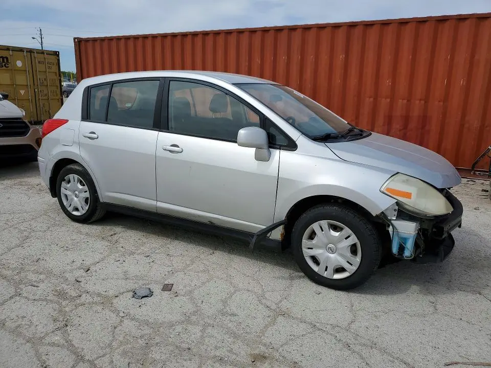 2011 NISSAN VERSA 1.8 S  