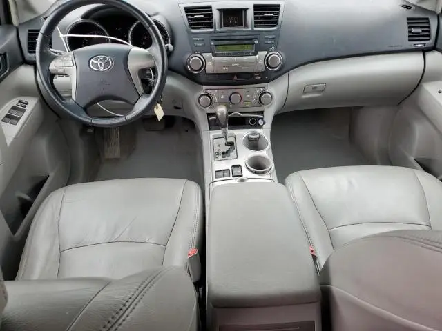 2010 TOYOTA HIGHLANDER   