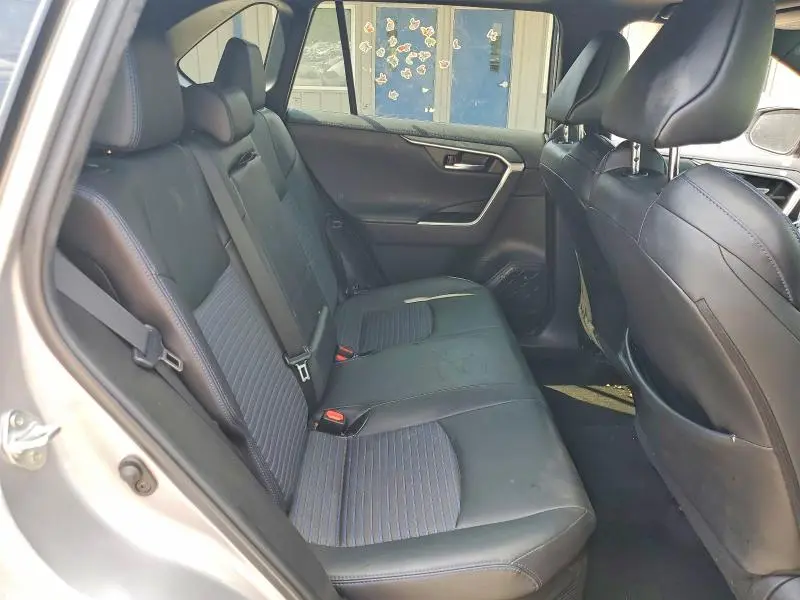 2022 TOYOTA RAV4 XSE  