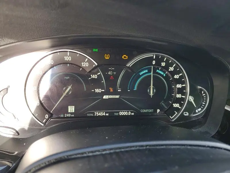 2019 BMW 530E   