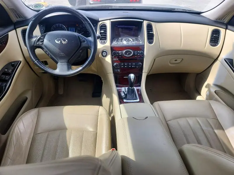 2017 INFINITI QX50 BASE  