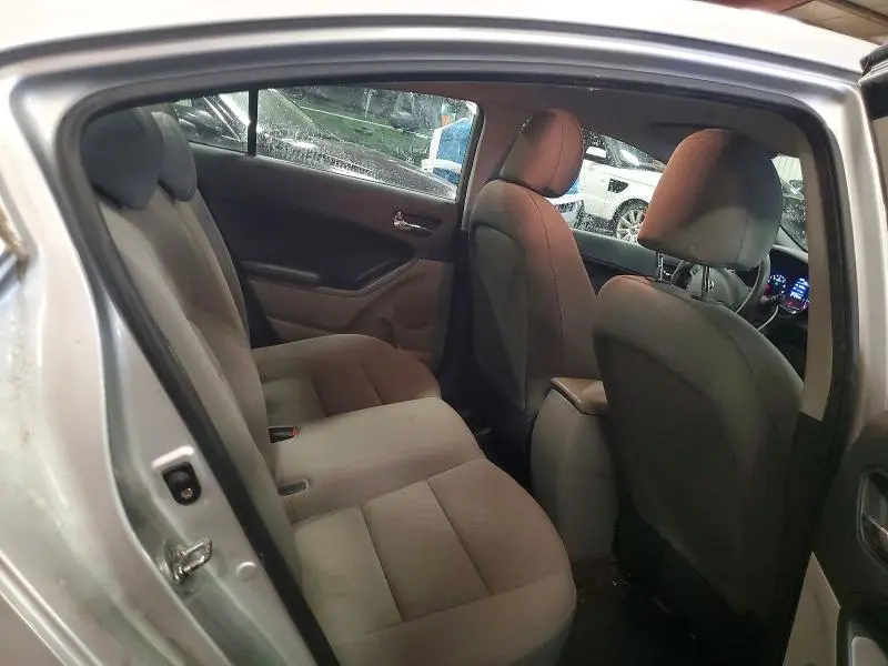2015 KIA FORTE LX  
