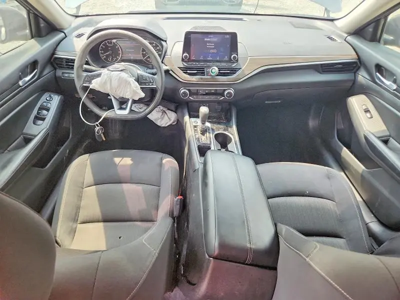 2024 NISSAN ALTIMA SV  