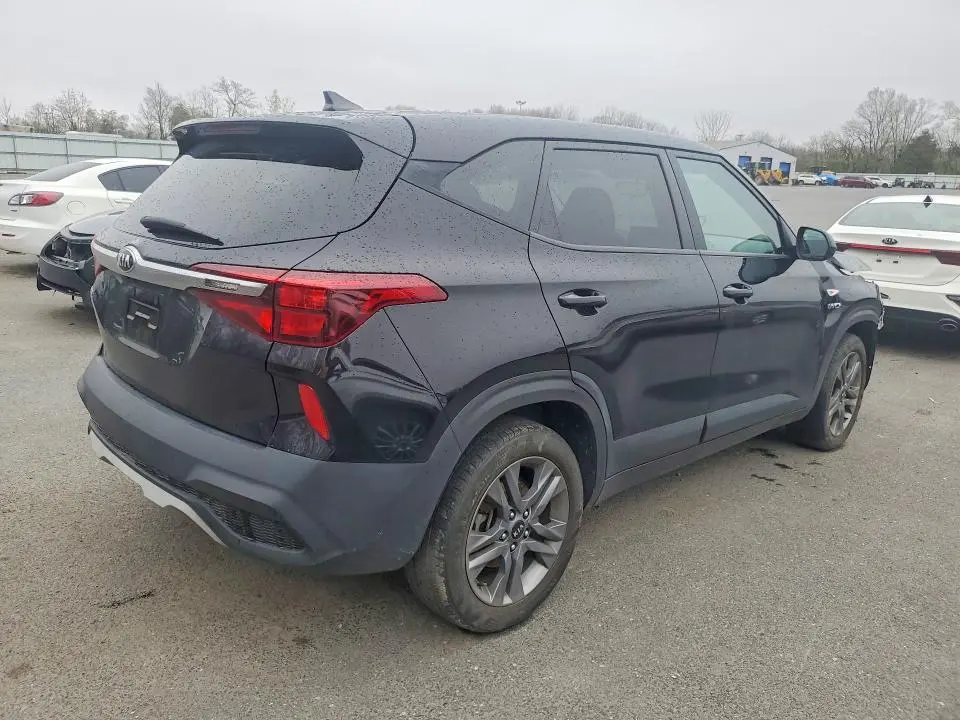 2021 KIA SELTOS LX  