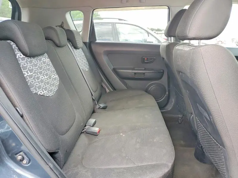 2010 KIA SOUL +  
