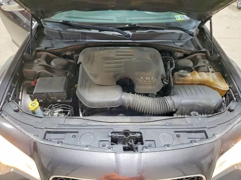2016 CHRYSLER 300C   