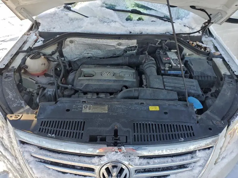 2011 VOLKSWAGEN TIGUAN S  