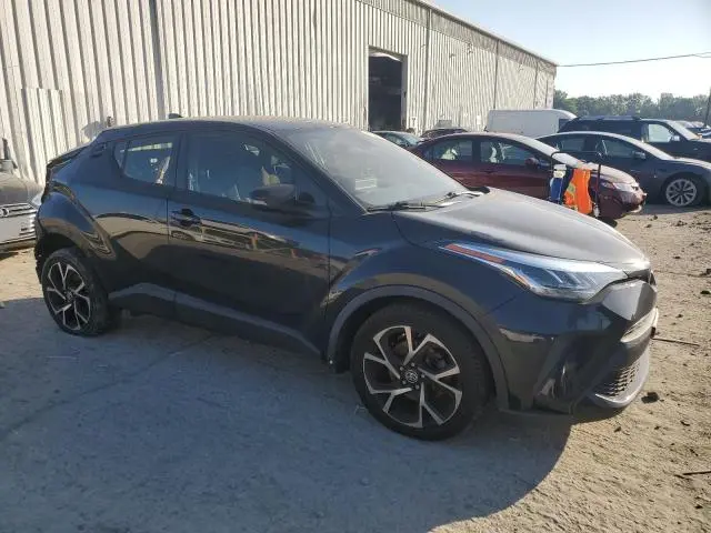 2020 TOYOTA C-HR XLE  