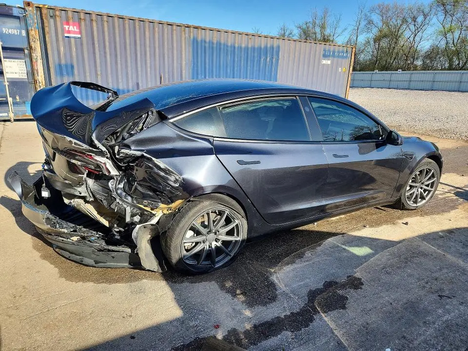 2024 TESLA MODEL 3   