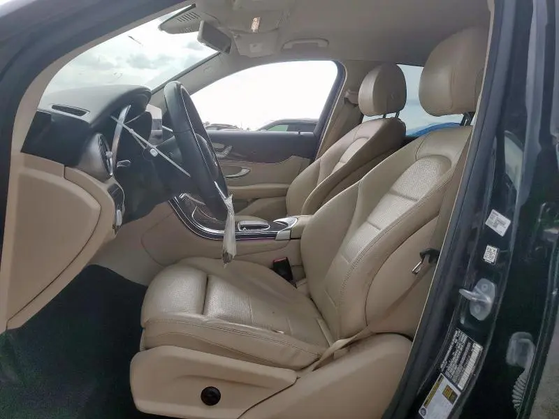 2020 MERCEDES-BENZ GLC 300  